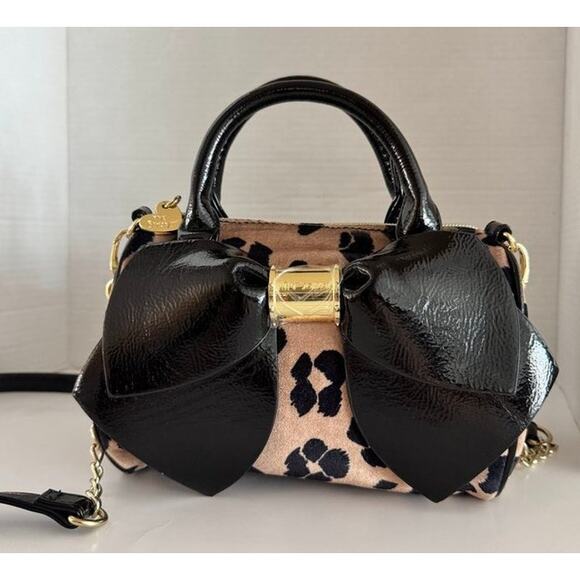 Betsey Johnson Leopard Faux Fur Bow Satchel Crossbody Bag Gold Colored Chain - Picture 1 of 16